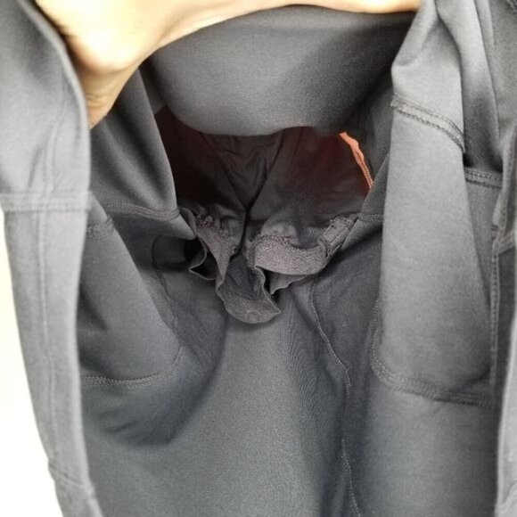 GAP BODY Racerback‎ Athletic Tank Top Built In Bra Dri Fit Grey Women's Medium - Picture 5 of 10